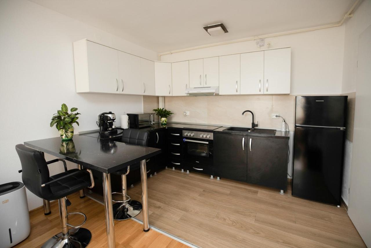 The Feeling Apartment